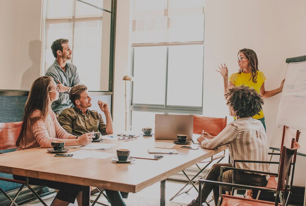 Agence de communication, Le lama jaune